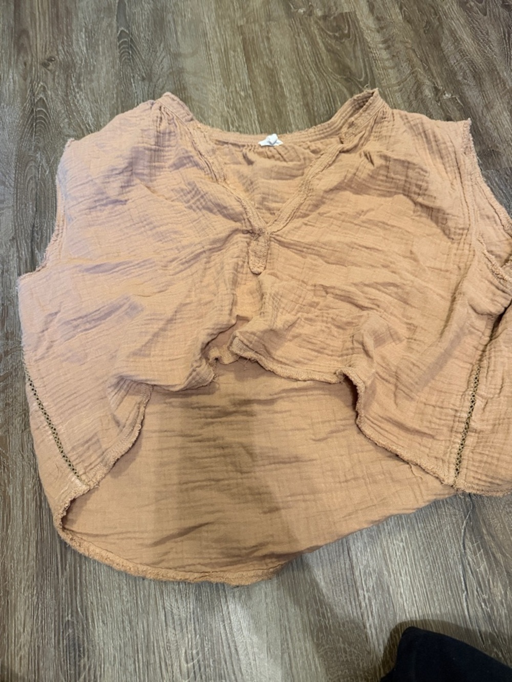 aerie Peachy Gauze V-Neck crop Tunic Top
